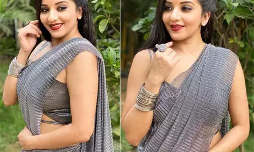 Bhojpuri Actress Monalisa hot sexy Photos: भोजपुरी फिल्मों की खूबसूरत एक्ट्रेस मोनालिसा ने साड़ी पहनकर दिखाई अपनी हॉट अदा, तस्वीरें हुई वायरल