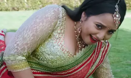 Rani Chatterjee Hot Photo Video: रानी चटर्जी ने बारिश के बीच फोटो शेयर कर इंटरनेट पर लगाया हॅाटनेस का तड़का