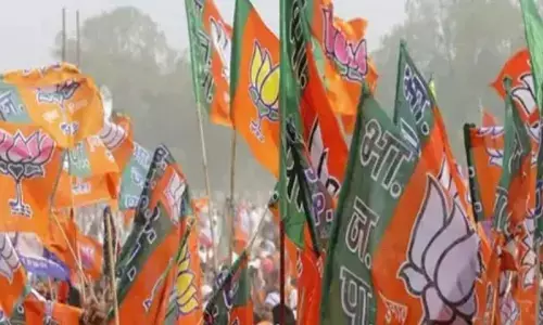 BJP में बगावत आठ विधायकों ने खोला सीएम के खिलाफ मोर्चा, जानिए क्या है वजह