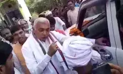 Bihar Election 2020: शुरू हुआ विरोध, NDA प्रत्याशी को घेर कर शिक्षकों ने लगाए मुर्दाबाद के नारे, ये है मामला