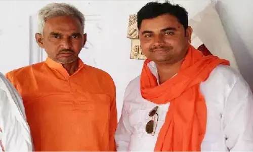 UP में जंगलराज: गोलियों की तड़तड़ाहट से दहल उठा बलिया, कथित BJP नेता ने UP पुलिस के सामने मारी गोली, एक की मौत UP में जंगलराज: गोलियों की तड़तड़ाहट से दहल उठा बलिया, कथित BJP नेता ने UP पुलिस के सामने मारी गोली, एक की मौत