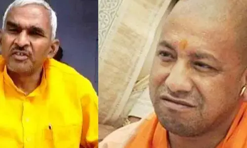 बलिया हत्याकांडः हत्यारे के बचाव में आए BJP विधायक सुरेंद्र सिंह, कहा- आत्मरक्षा में चलाई गोली बलिया हत्याकांडः हत्यारे के बचाव में आए BJP विधायक सुरेंद्र सिंह, कहा- आत्मरक्षा में चलाई गोली