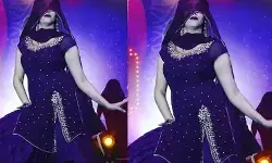 Sapna Choudhary Superhit Dance Video: सपना चौधरी ने जबरदस्त डांस से स्टेज पर मचाया खूब धमाल, फैंस हुए दीवाने