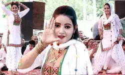 Sunita Baby Sexy Hot Haryanvi Song: Goli Chal Javegi पर सुनीता बेबी ने किया गदर डांस, धमाकेदार वीडियो हुआ वायरल Sunita Baby Sexy Hot Haryanvi Song: Goli Chal Javegi पर सुनीता बेबी ने किया गदर डांस, धमाकेदार वीडियो हुआ वायरल