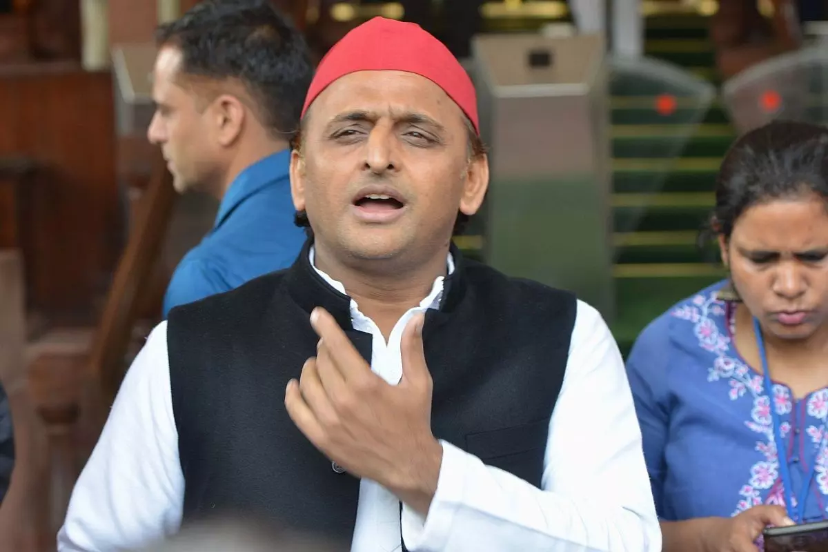 भाजपा नफरत और समाज को बांटने की राजनीति करती हैः अखिलेश यादव भाजपा नफरत और समाज को बांटने की राजनीति करती हैः अखिलेश यादव