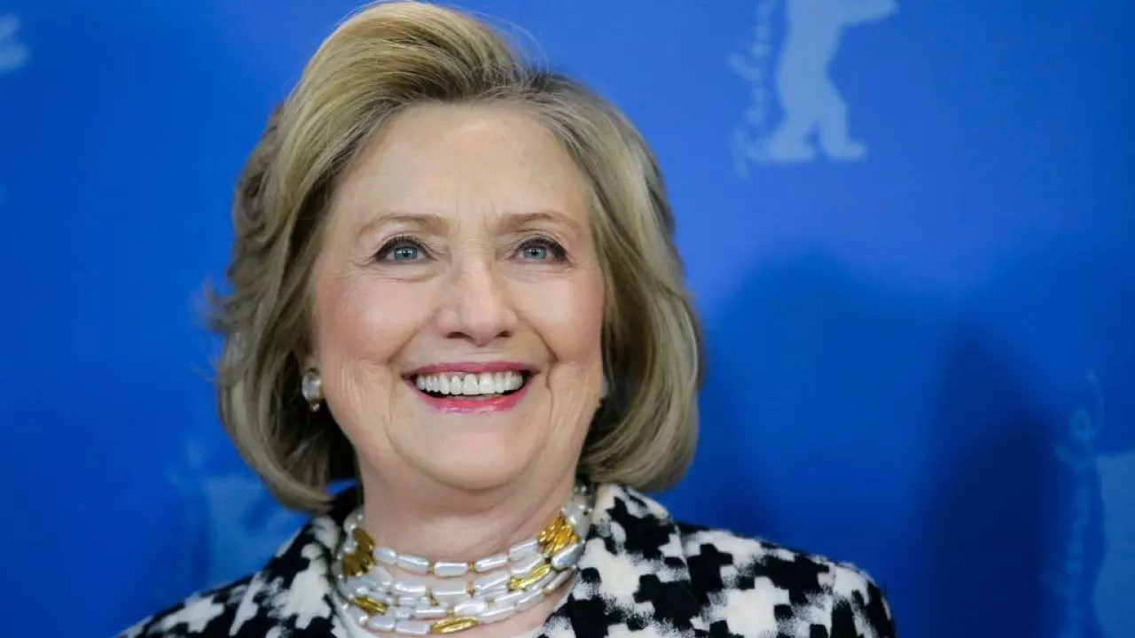 Hillary Clinton Biography in Hindi