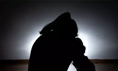 योगी राज: पिता को खाना देने गई 13 साल की नाबालिग से  खेत में रेप, 3 महीने बाद ऐसे हुआ खुलासा