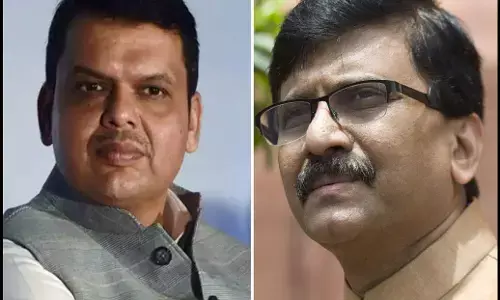 गिर सकती है महाराष्ट्र सरकार? पूर्व सीएम देवेंद्र फडणवीस बोले- इस बार सुबह नहीं सही समय पर होगी शपथ गिर सकती है महाराष्ट्र सरकार? पूर्व सीएम देवेंद्र फडणवीस बोले- इस बार सुबह नहीं सही समय पर होगी शपथ