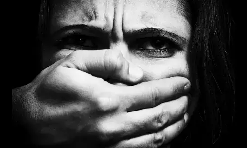 UP : ससुर बहू के साथ रोज करता था ये गंदा काम, बेटे को मालूम पड़ा तो घर में बिछ गई लाश