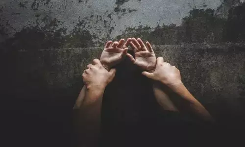 प्रेमी सहित 8 लोगों ने दलित लड़की से किया गैंगरेप, 3 आरोपियों को पुलिस ने किया गिरफ्तार