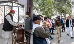 Akhilesh Yadav Cast Vote