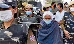 किसानों को समर्थन देने सिंधु बॉर्डर पहुंची शाहीन बाग वाली दादी को पुलिस ने लिया हिरासत में