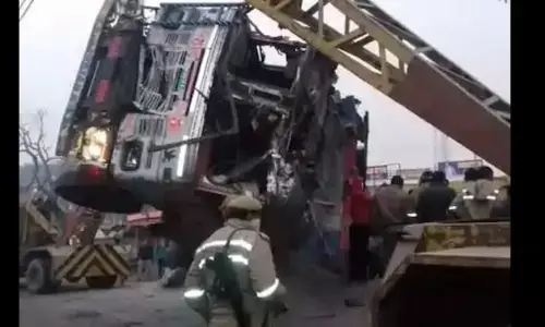 A accident in Kaushambi, eight people dead, SP appeals for compensation A accident in Kaushambi, eight people dead, SP appeals for compensation