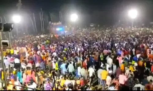 मोदीराज: कोरोना के नाम पर किसान आंदोलन रोकने वाले BJP सरकार के नेता ने पोती की सगाई में बुलाये 6 हजार लोग, फिर देखिये क्या हुआ मोदीराज: कोरोना के नाम पर किसान आंदोलन रोकने वाले BJP सरकार के नेता ने पोती की सगाई में बुलाये 6 हजार लोग, फिर देखिये क्या हुआ