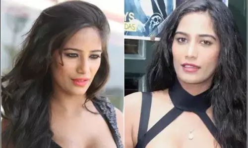 Poonam Pandey Sexy Video: पूनम पांडे ने सेक्सी वीडियो शेयर कर बढ़ाया इंटरनेट का पारा, फैंस के छूटे पसीने Poonam Pandey Sexy Video: पूनम पांडे ने सेक्सी वीडियो शेयर कर बढ़ाया इंटरनेट का पारा, फैंस के छूटे पसीने