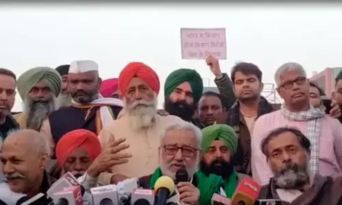 Farmers Protest: किसानों की सरकार के साथ बातचीत शुरू, रखी ये 6 मांगें Farmers Protest: किसानों की सरकार के साथ बातचीत शुरू, रखी ये 6 मांगें