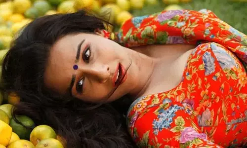 Vidya Balan Sexy Photos Video: देखें विद्या बालन की अब तक की सबसे शानदार फोटो, जमकर हो रही है वायरल