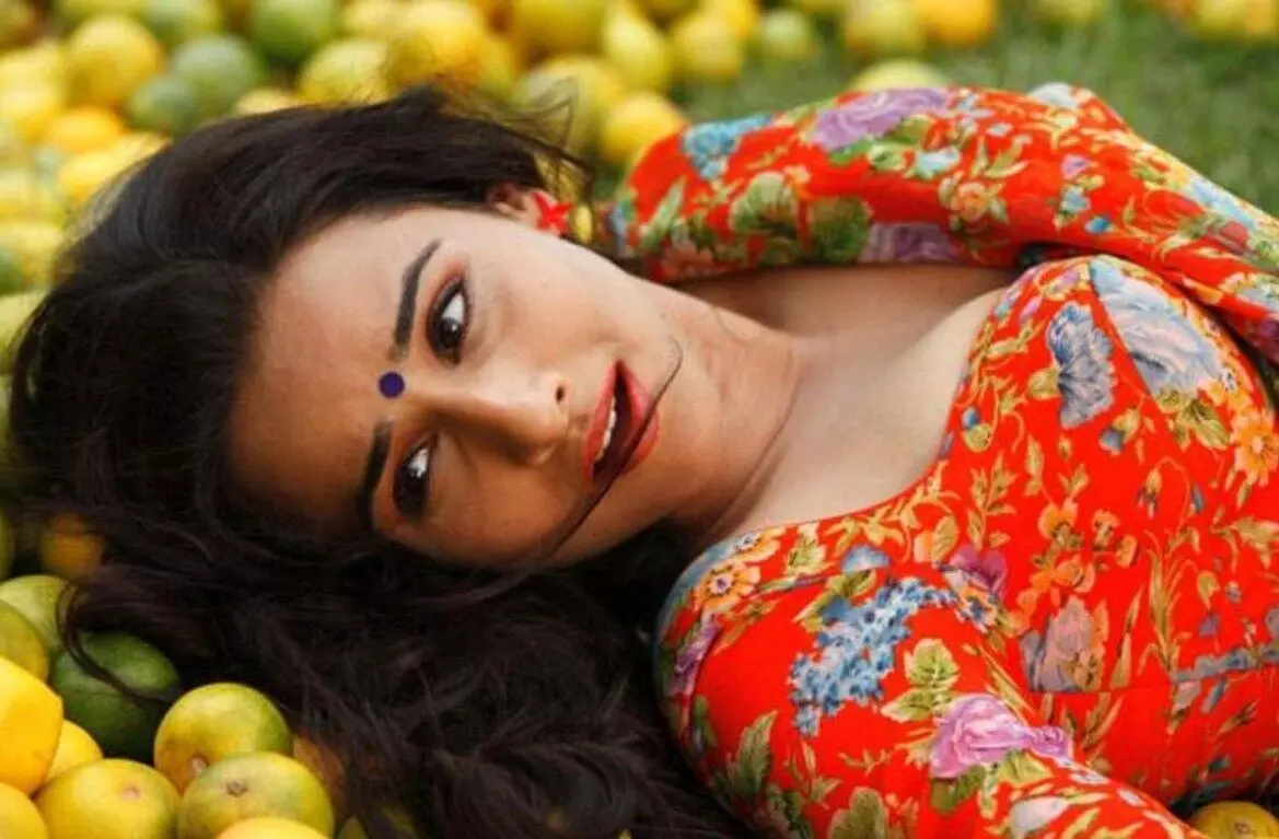 Vidya Balan Sexy Photos Video: देखें विद्या बालन की अब तक की सबसे शानदार फोटो, जमकर हो रही है वायरल Vidya Balan Sexy Photos Video: देखें विद्या बालन की अब तक की सबसे शानदार फोटो, जमकर हो रही है वायरल