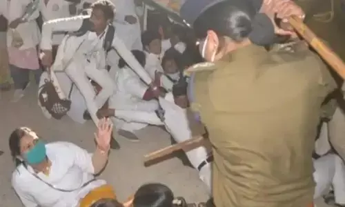 lathicharge on corona warriors health workers in bhopal demanding to meet cm shivraj
