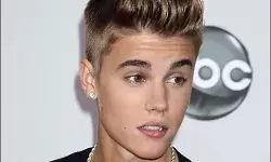 Justin Bieber Biography in Hindi | जस्टिन बीबर का जीवन परिचय Justin Bieber Biography in Hindi | जस्टिन बीबर का जीवन परिचय