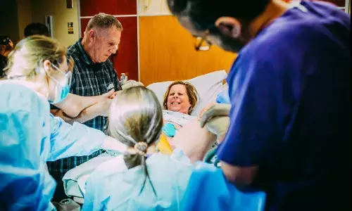 61-year-old american grandmother gave birth to her own granddaughter