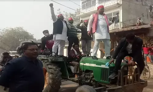 सपा का आंदोलन: रायबरेली में उतरा कार्यकर्ताओं का सैलाब, विरोध में प्रदर्शन जारी सपा का आंदोलन: रायबरेली में उतरा कार्यकर्ताओं का सैलाब, विरोध में प्रदर्शन जारी