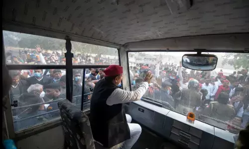 किसान आन्दोलन: अखिलेश यादव ने मोदी सरकार को दी नसीहत, ट्वीट कर कह दी ये बड़ी बात किसान आन्दोलन: अखिलेश यादव ने मोदी सरकार को दी नसीहत, ट्वीट कर कह दी ये बड़ी बात