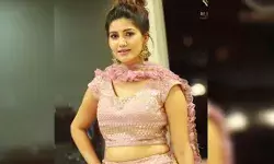 Sapna Choudhary Sexy Dance Video: काला डोरा गाने पर हरियाणवी डांसर सिंगर सपना चौधरी के सेक्सी ठुमके ने फैंस को किया अटैक्ट