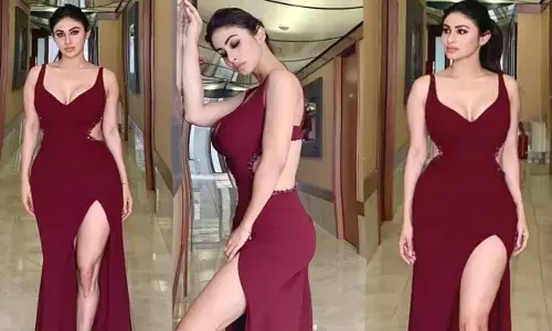 Mouni Roy Sexy Workout Photo: मौनी रॉय के सेक्सी फिगर में है गजब की फ्लेक्सिबिलिटी