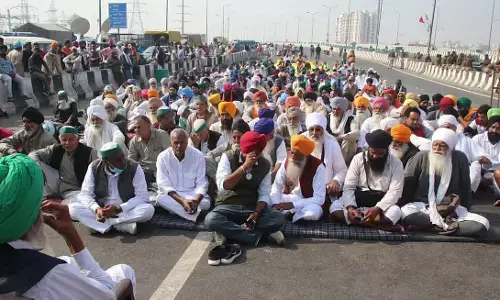 किसान आंदोलन 18वां दिन: किसान बंद करेंगे दिल्ली-जयपुर हाइवे, 14 दिसंबर को भूख हड़ताल किसान आंदोलन 18वां दिन: किसान बंद करेंगे दिल्ली-जयपुर हाइवे, 14 दिसंबर को भूख हड़ताल