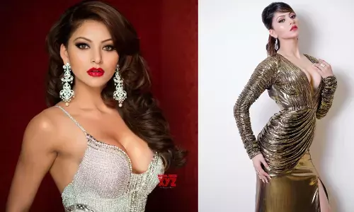 Urvashi Rautela Sexy Photo Video: उर्वशी रौतेला ने सेक्सी फोटो वीडियो शेयर कर इंटरनेट पर लगाई आग Urvashi Rautela Sexy Photo Video: उर्वशी रौतेला ने सेक्सी फोटो वीडियो शेयर कर इंटरनेट पर लगाई आग
