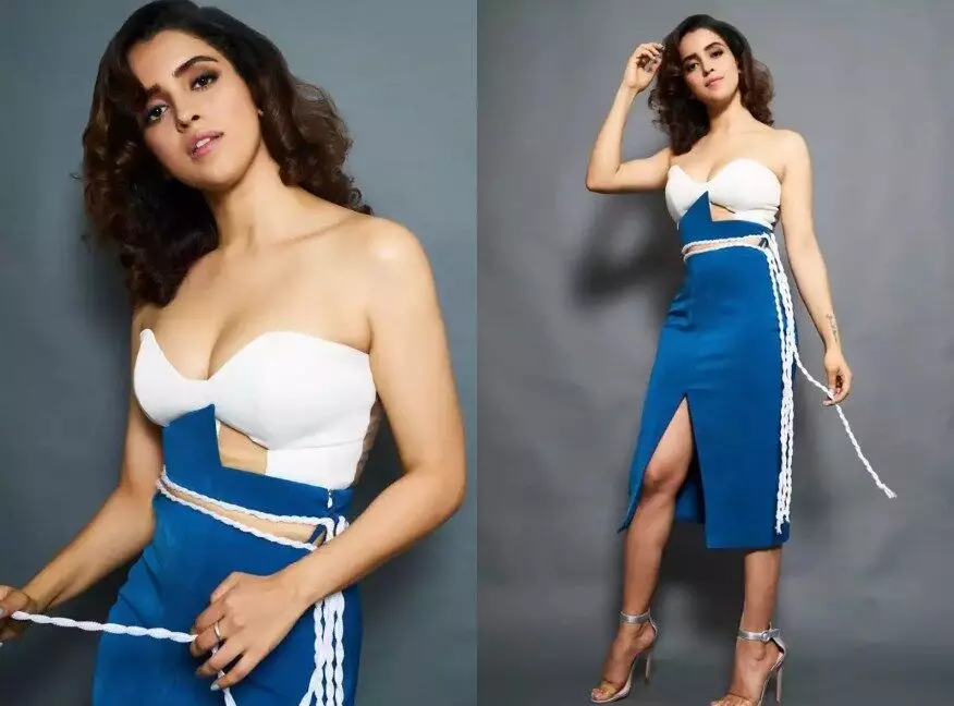 Sanya Malhotra Sexy Video Sanya Malhotra Sexy Video
