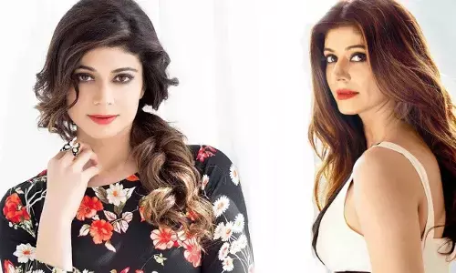 Pooja Batra Sexy Photos: पूजा बत्रा का सेक्सी लुक वायरल, तस्वीरें उड़ा देंगी होश Pooja Batra Sexy Photos: पूजा बत्रा का सेक्सी लुक वायरल, तस्वीरें उड़ा देंगी होश