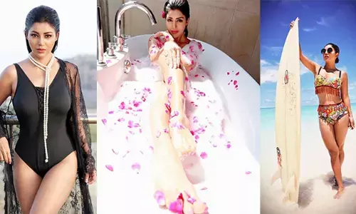 Debina Bonnerjee Sexy Photo Video: देबिना बनर्जी की हॉट वीडियो ने इंटरनेट पर लगाई आग, सेक्सी अंदाज से लूटा फैंस का दिल Debina Bonnerjee Sexy Photo Video: देबिना बनर्जी की हॉट वीडियो ने इंटरनेट पर लगाई आग, सेक्सी अंदाज से लूटा फैंस का दिल