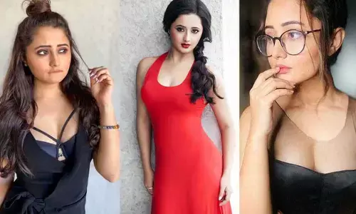 Rashami Desai Instagram Sexy Video: रश्मी देसाई की हॉटनेस से बढ़ा सोशल मीडिया का तापमान, लेटेस्ट फोटो में दिखा बदला बदला अंदाज Rashami Desai Instagram Sexy Video: रश्मी देसाई की हॉटनेस से बढ़ा सोशल मीडिया का तापमान, लेटेस्ट फोटो में दिखा बदला बदला अंदाज