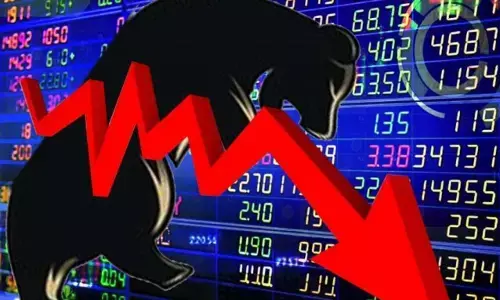 शेयर बाजार में एक दिन में डूबे 7 लाख करोड़, 1407 अंक गिरकर बंद हुआ सेंसेक्स