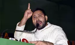 गिर जाएगी नीतीश सरकार? बिहार में 2021 में हो सकते हैं विधानसभा चुनाव, तैयार रहें कार्यकर्ताः तेजस्वी यादव गिर जाएगी नीतीश सरकार? बिहार में 2021 में हो सकते हैं विधानसभा चुनाव, तैयार रहें कार्यकर्ताः तेजस्वी यादव