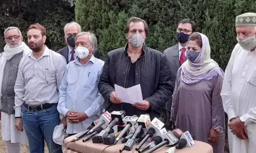 जम्मू कश्मीर DDC चुनाव परिणाम: BJP पर गुपकार गठबंधन पड़ा भारी, रूझान में बनाई बड़ी बढ़त