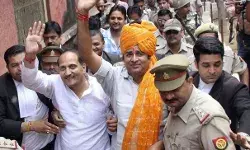 मुजफ्फरनगर दंगा: संगीत सोम और सुरेश राणा के खिलाफ दर्ज केस वापस लेगी योगी सरकार, दायर की अर्जी मुजफ्फरनगर दंगा: संगीत सोम और सुरेश राणा के खिलाफ दर्ज केस वापस लेगी योगी सरकार, दायर की अर्जी