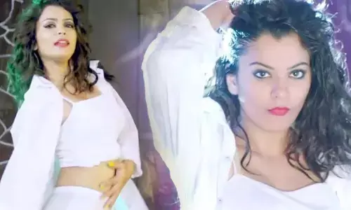 Nidhi Jha Sexy Bhojpuri Gana Hot Video: उठे दिलवा में हलचल पिया गाने में निधि ने अपनी हॉट अदाओं से यश को लुभाया Nidhi Jha Sexy Bhojpuri Gana Hot Video: उठे दिलवा में हलचल पिया गाने में निधि ने अपनी हॉट अदाओं से यश को लुभाया