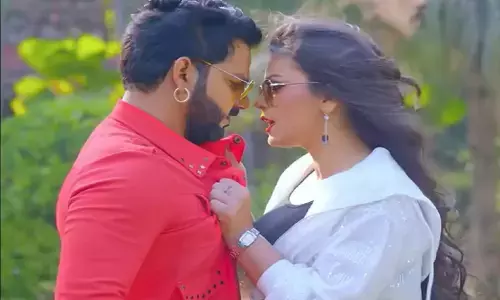 Nidhi Jha Sexy Bhojpuri Gana Hot Video: चिंटू ने कहा-एगो लईकी से लव हो गईल, हुआ निधि झा को भी प्यार Nidhi Jha Sexy Bhojpuri Gana Hot Video: चिंटू ने कहा-एगो लईकी से लव हो गईल, हुआ निधि झा को भी प्यार