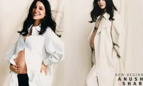 Anushka Sharma Pregnancy Photoshoot: प्रेग्नेंट अनुष्का शर्मा ने कराया मैगजीन कवर फोटोशूट, बेबी बंप फ्लॉन्ट करती आईं नजर Anushka Sharma Pregnancy Photoshoot: प्रेग्नेंट अनुष्का शर्मा ने कराया मैगजीन कवर फोटोशूट, बेबी बंप फ्लॉन्ट करती आईं नजर