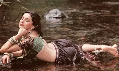Madhuri Dixit Sexy Hot Video: ऊफ्फ कह देंगे माधुरी दीक्षित की इस सेक्सी वीडियो को देख, नहीं देखा होगा पहले ऐसा हॉट लुक Madhuri Dixit Sexy Hot Video: ऊफ्फ कह देंगे माधुरी दीक्षित की इस सेक्सी वीडियो को देख, नहीं देखा होगा पहले ऐसा हॉट लुक