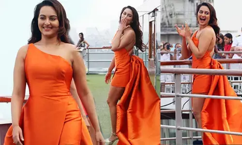 Sonakshi Sinha Sexy Video: सेक्सी फिगर से सोनाक्षी सिन्हा ने खींचा फैंस का ध्यान, देखें हॉट वीडियो Sonakshi Sinha Sexy Video: सेक्सी फिगर से सोनाक्षी सिन्हा ने खींचा फैंस का ध्यान, देखें हॉट वीडियो