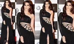 Kriti Sanon Hot Photo Videos: कृति सेनन की बोल्ड फोटो ने इंटरनेट पर लगाई आग Kriti Sanon Hot Photo Videos: कृति सेनन की बोल्ड फोटो ने इंटरनेट पर लगाई आग