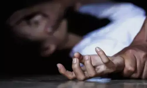 Crime News : नाबालिग भाई और बहन के साथ हैवानियत, दरिंदे ने 20 घंटे किया दुष्कर्म Crime News : नाबालिग भाई और बहन के साथ हैवानियत, दरिंदे ने 20 घंटे किया दुष्कर्म