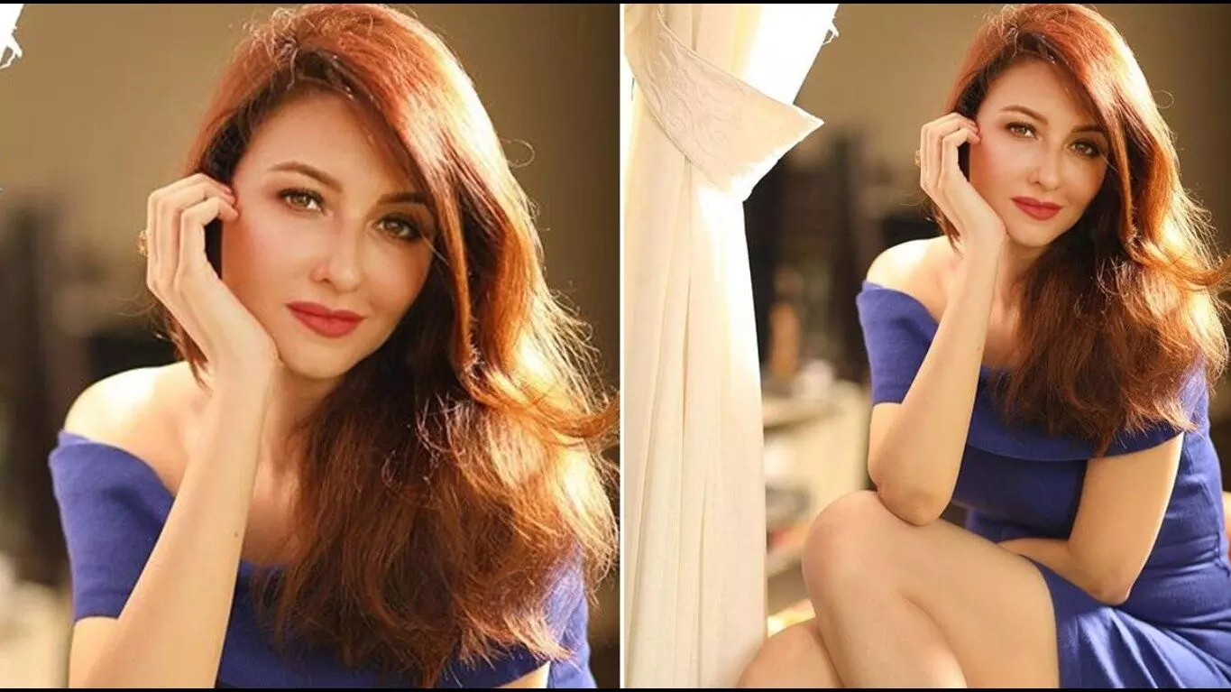 Saumya Tandon Hot Sexy Photos: टेलीविजन की फेमस भाभी सौम्या टंडन का कातिलाना अंदाज