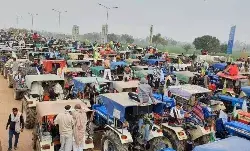 किसान आंदोलन: किसानों के ट्रैक्टर मार्च पर फैसला आज, सुप्रीम कोर्ट करेगा सुनवाई किसान आंदोलन: किसानों के ट्रैक्टर मार्च पर फैसला आज, सुप्रीम कोर्ट करेगा सुनवाई