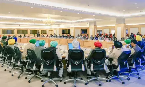 Tenth round of talks between farmers and government today, Supreme Court will hear on tractor rally