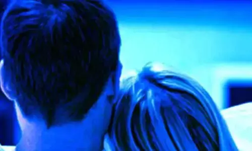 बड़ी खबर: टेस्ट मैच के दौरान सेक्स स्कैंडल का खुलासा, होटल के कमरे में रंगे हाथ पकड़ा गया ये युवा क्रिकेटर बड़ी खबर: टेस्ट मैच के दौरान सेक्स स्कैंडल का खुलासा, होटल के कमरे में रंगे हाथ पकड़ा गया ये युवा क्रिकेटर